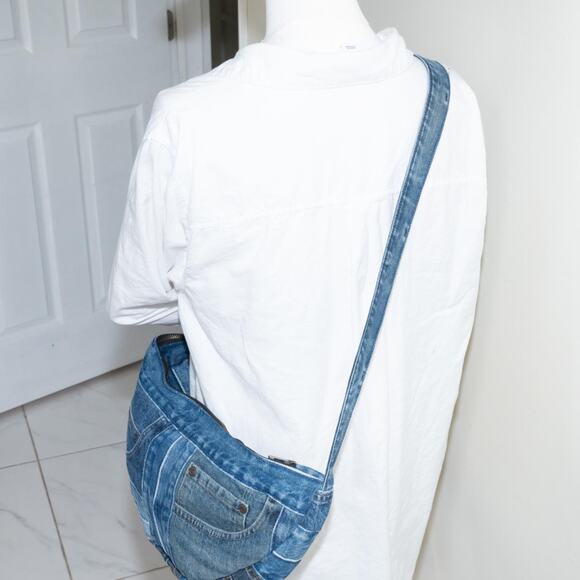 Upcycled carhartt messenger bag / crossbody bag - Picture 6 of 8